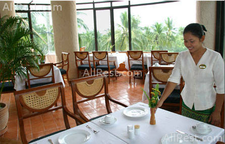 Cabana Grand View Resort 38